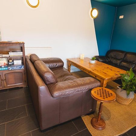 Highland Basecamp Hostel Lochaline Bagian luar foto