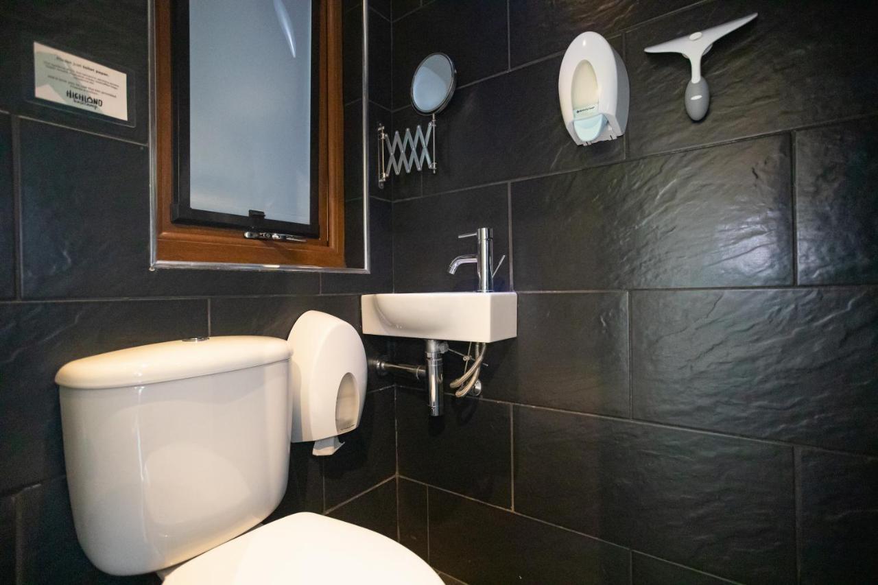 Highland Basecamp Hostel Lochaline Bagian luar foto